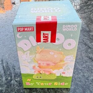 Dimoo World Collectible Figure
